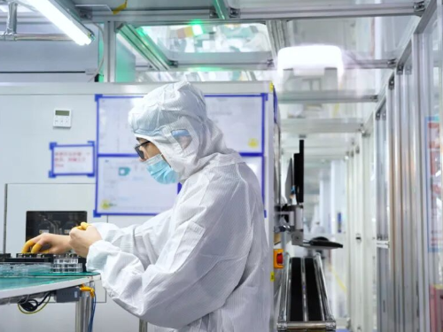 首度公(gōng)開！樂奇Rokid眼鏡産(chan)線(xiàn)揭密，藍思科(ke)技(ji)展(zhan)示高(gao)端製(zhi)造(zao)“品(pin)質(zhi)密碼”